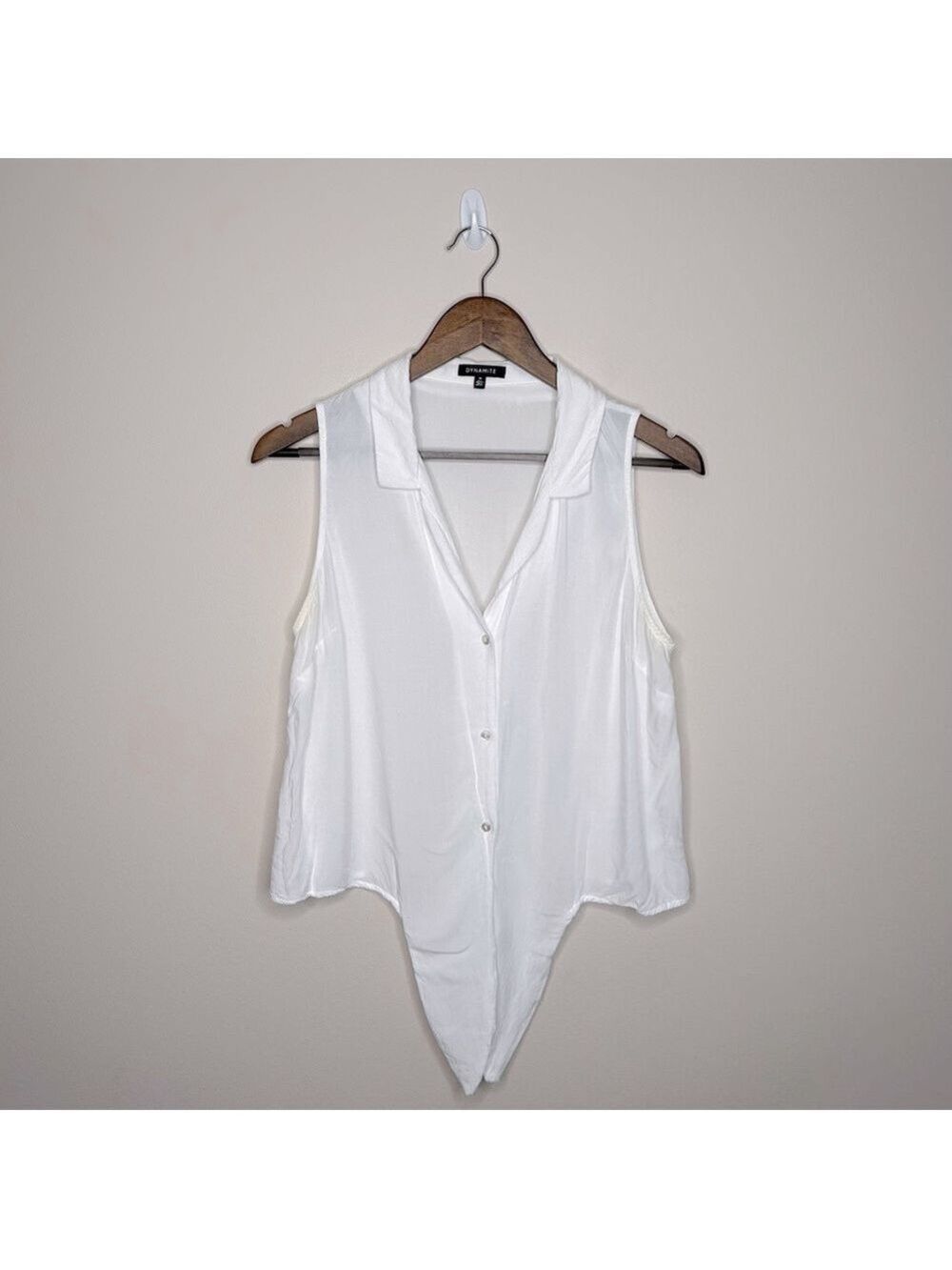 Dynamite White Tie Front Sleeveless Blouse Medium - Picture 1 of 8
